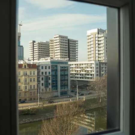 Properunit Bright In Old Town With Ac Apartament *